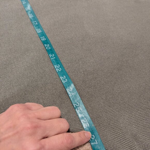 Olive Green V-Neck 3/4 Sleeve Sweater - Medium - Bought in Rome, Italy - Picture 8 of 8